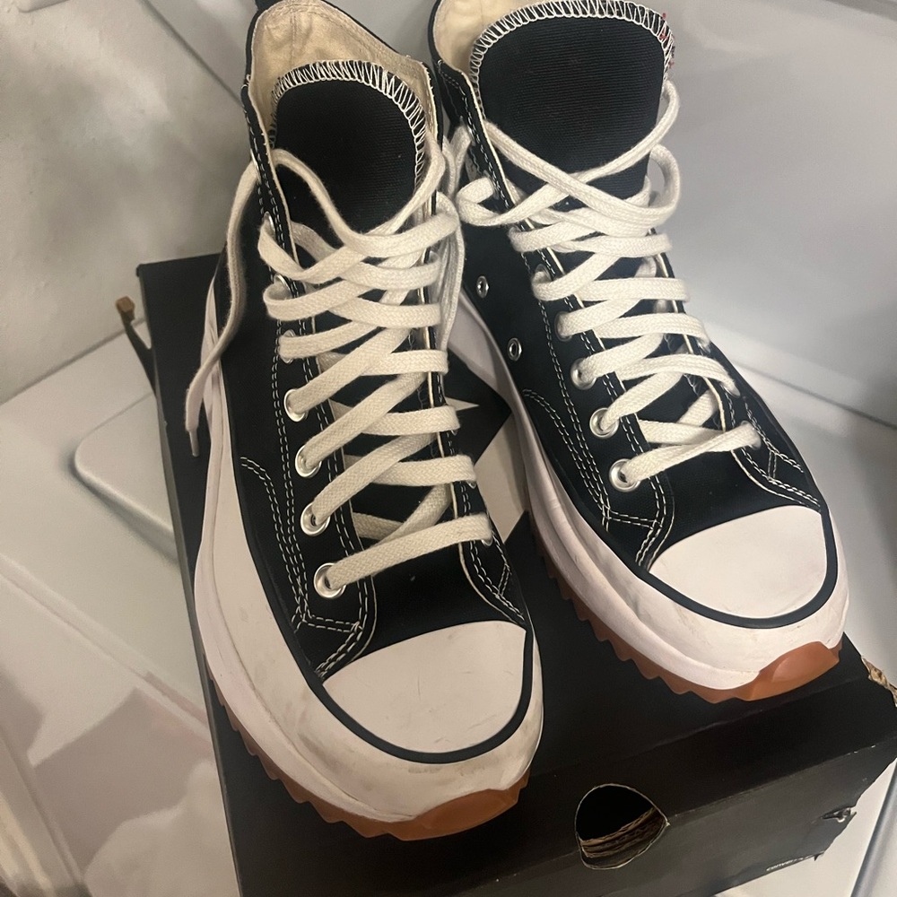 Woman’s Converse High Sneaker